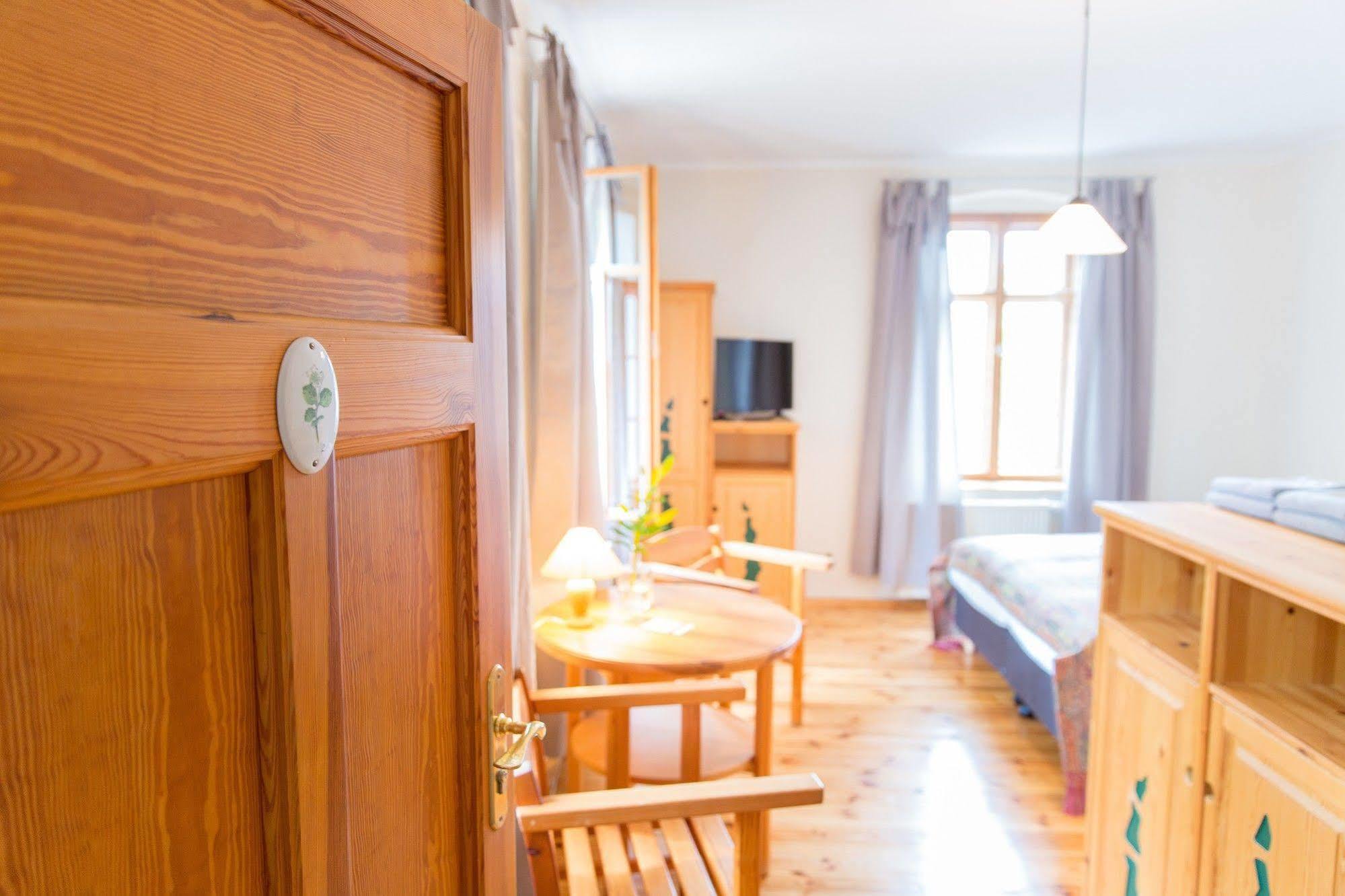 Turmvilla Bad Muskau Buitenkant foto