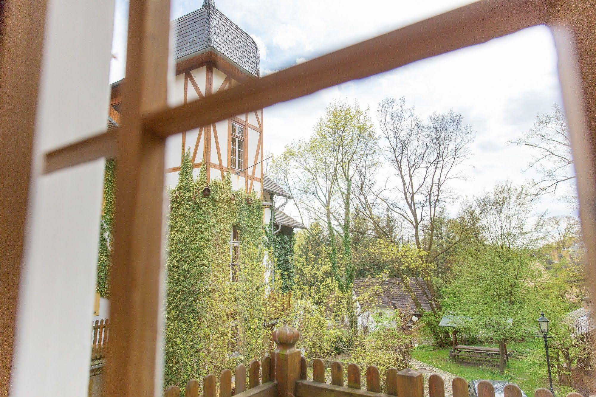 Turmvilla Bad Muskau Buitenkant foto